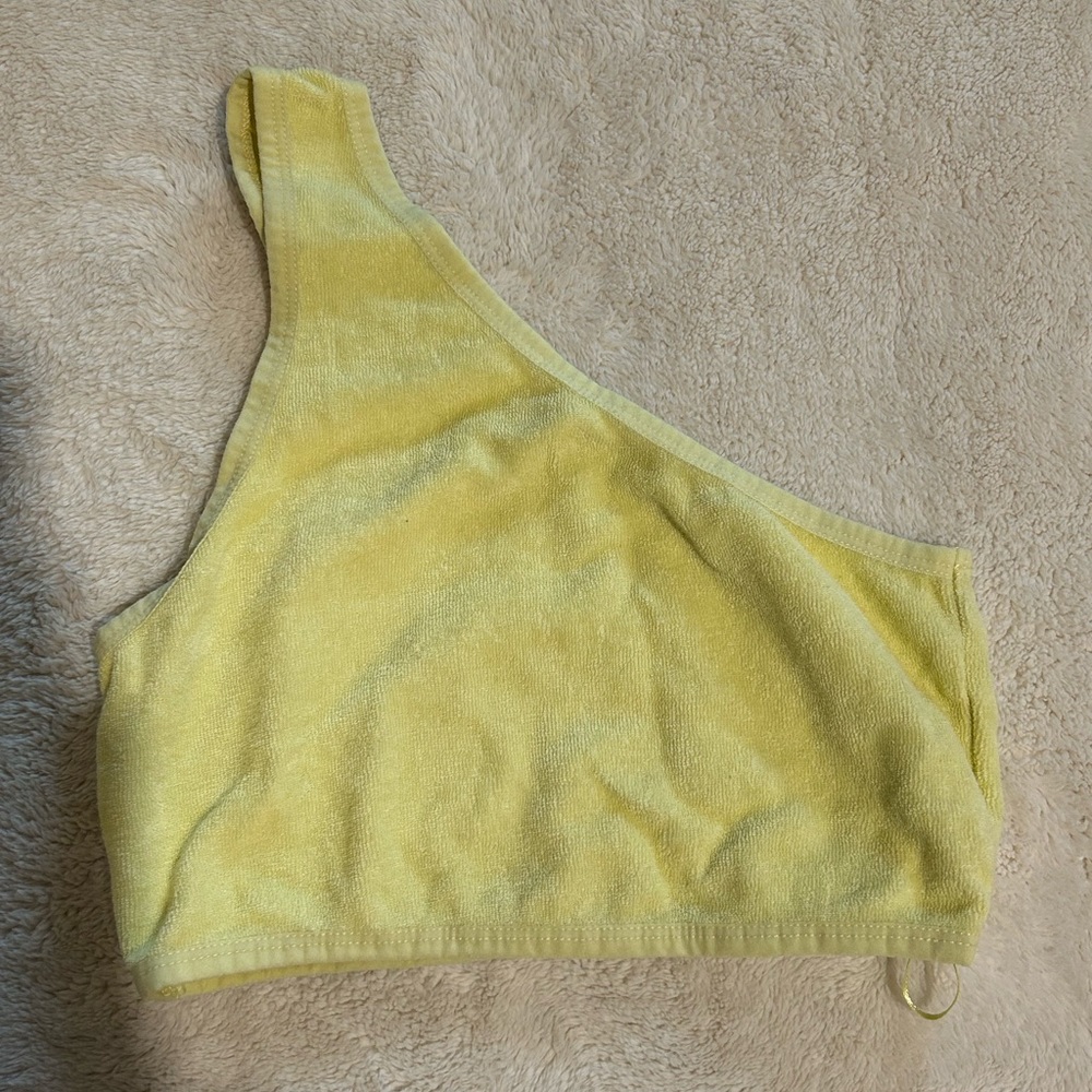 Crop top.